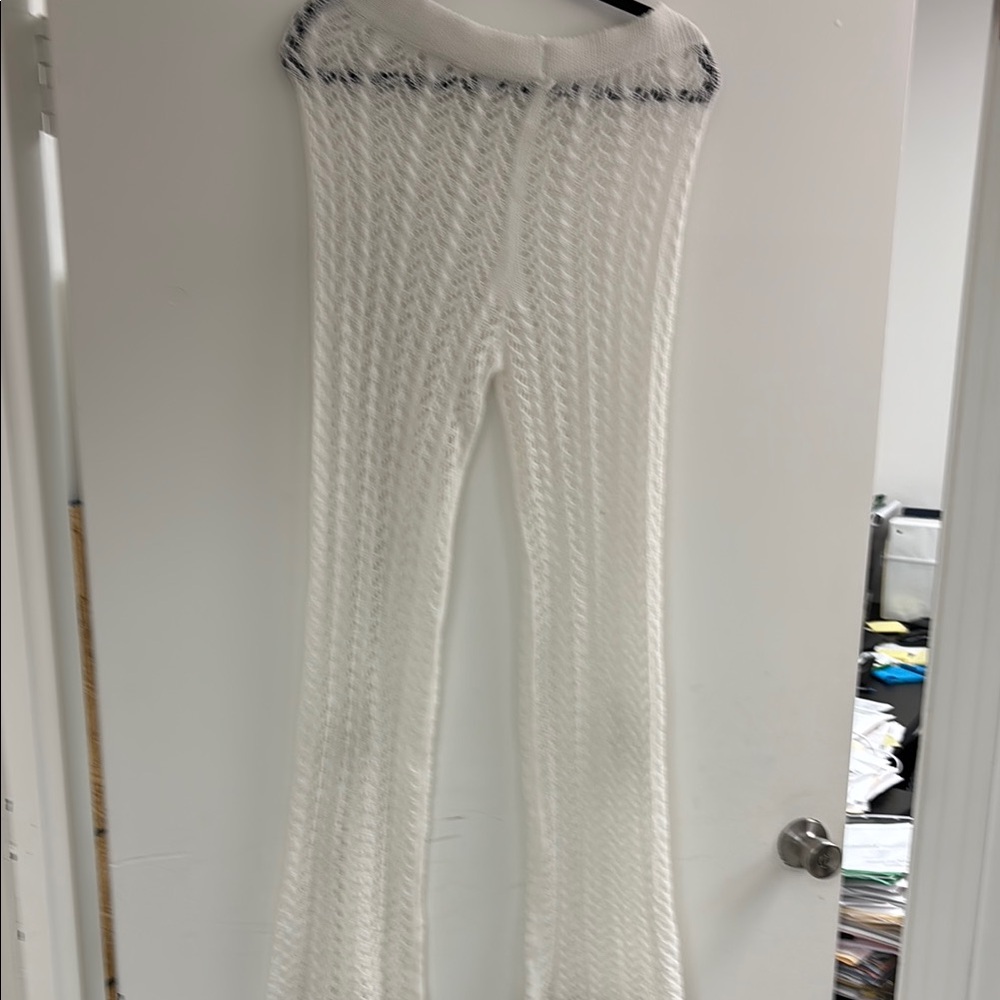 Elegant White and Black Knit Skinny Pants - NWOT